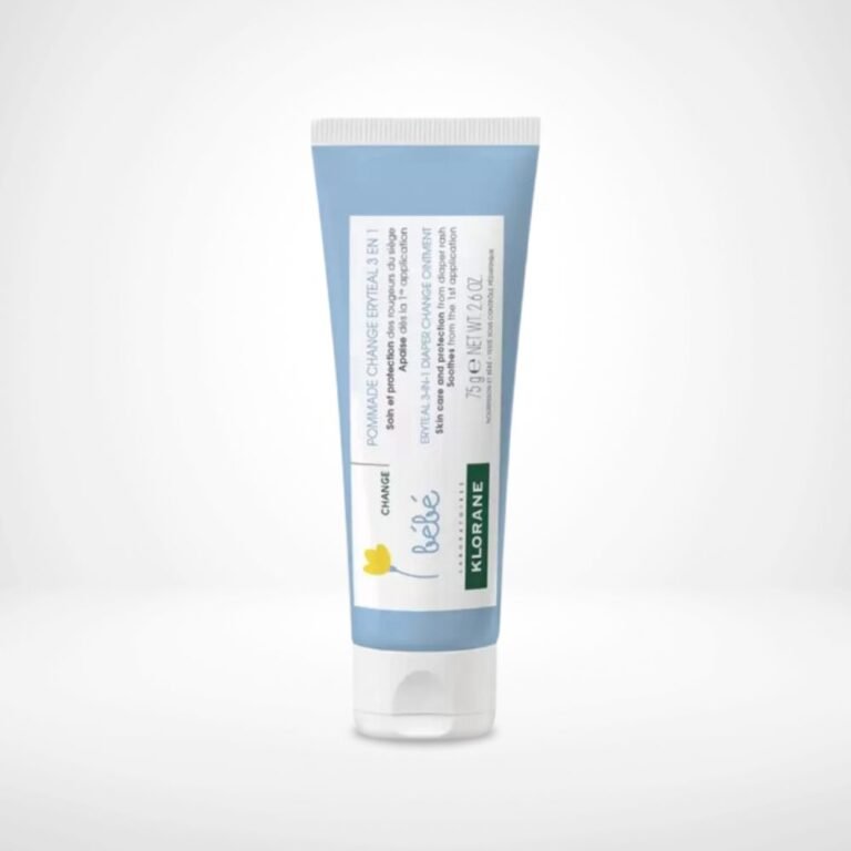 Pommade protectrice 3 en 1 pour bébé, enrichie en Calendula, huile d'olive et oxyde de zinc, apaise, purifie et protège la peau délicate à chaque change. Sans parfum.